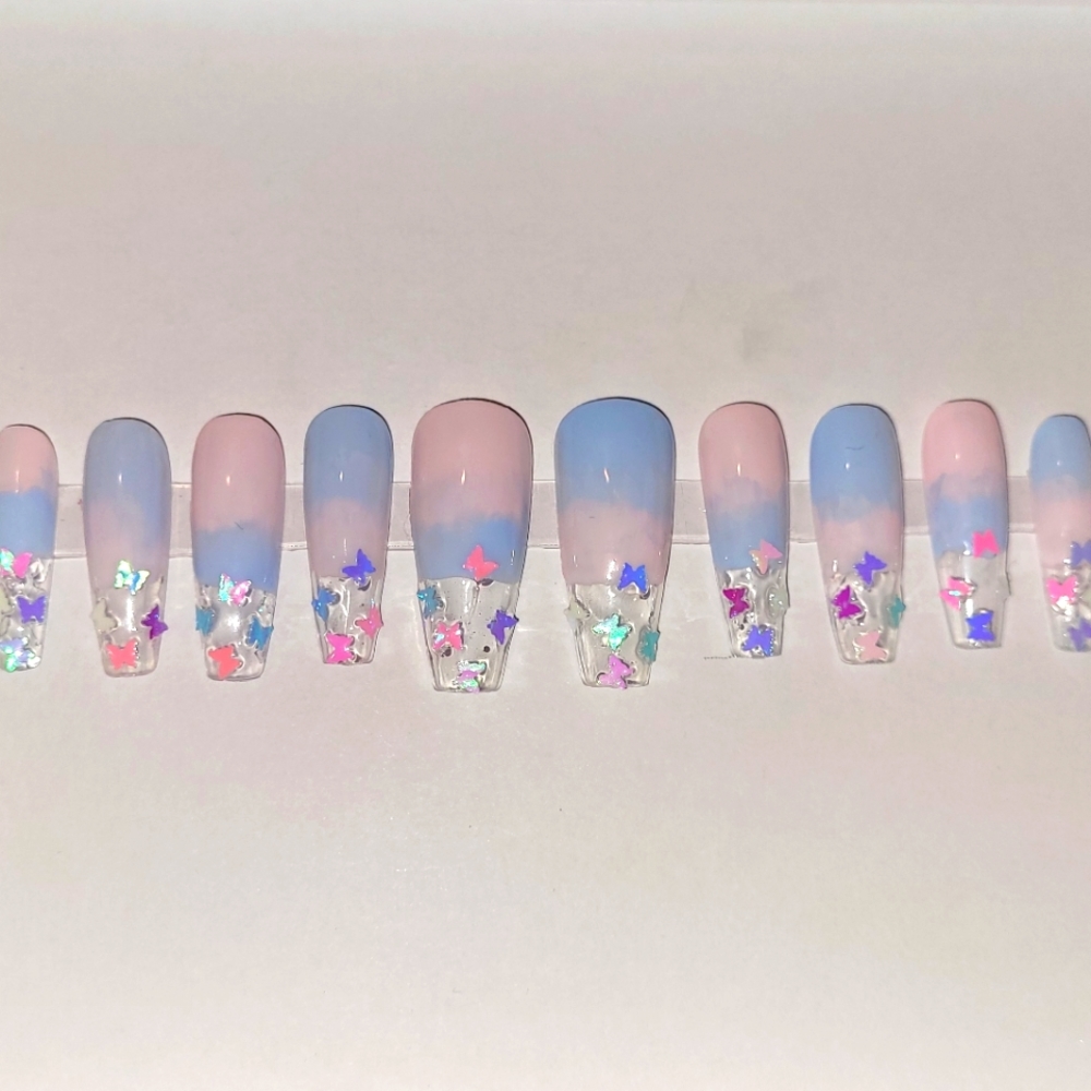 Press on nails